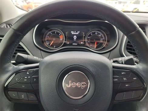 Used 2019 Jeep Cherokee Latitude Plus image 26