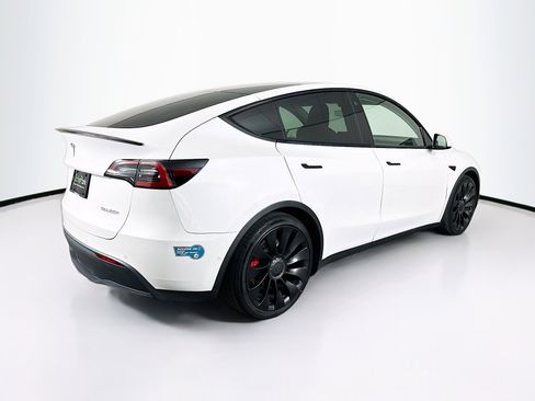 Used 2022 Tesla Model Y Performance image 9