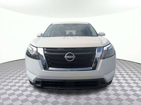 Used 2024 Nissan Pathfinder SV AWD/4WD image 7