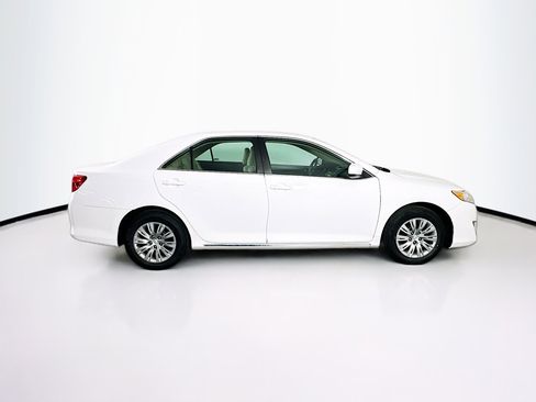 Used 2013 Toyota Camry LE image 10
