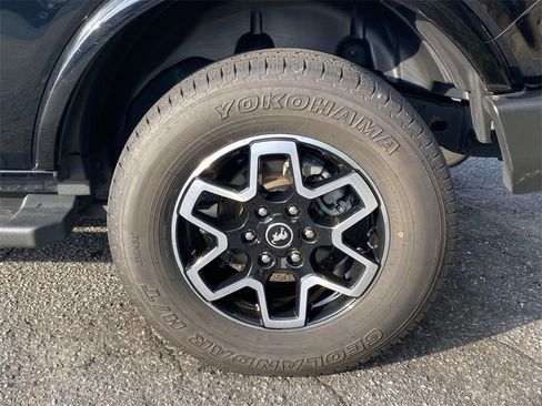 Used 2023 Ford Bronco Outer Banks image 8