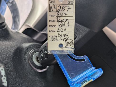 Used 2017 Toyota RAV4 LE FWD image 38