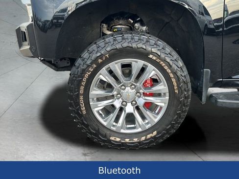 Used 2021 Chevrolet Silverado 1500 High Country w/ Technology Package image 27