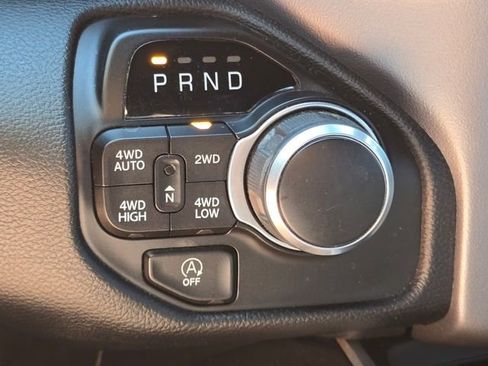 Used 2022 RAM 1500 Big Horn AWD/4WD image 16