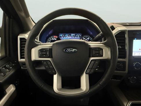 Used 2019 Ford F250 Lariat w/ Lariat Ultimate Package AWD/4WD image 18