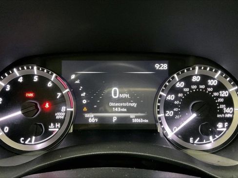 Used 2023 Toyota Highlander XLE AWD/4WD image 20