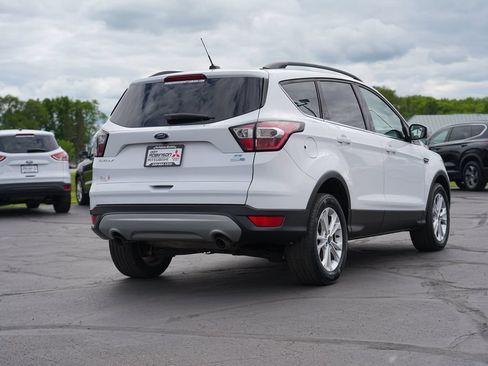 Used 2018 Ford Escape SE AWD/4WD image 3
