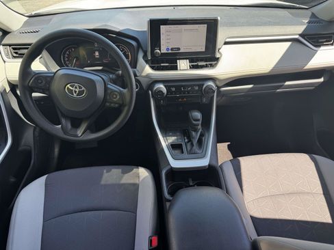 Used 2025 Toyota RAV4 XLE AWD/4WD image 14
