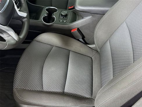Used 2023 GMC Terrain SLE w/ Driver Convenience Package FWD image 12