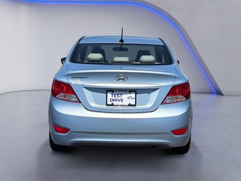 Used 2013 Hyundai Accent GLS FWD image 12