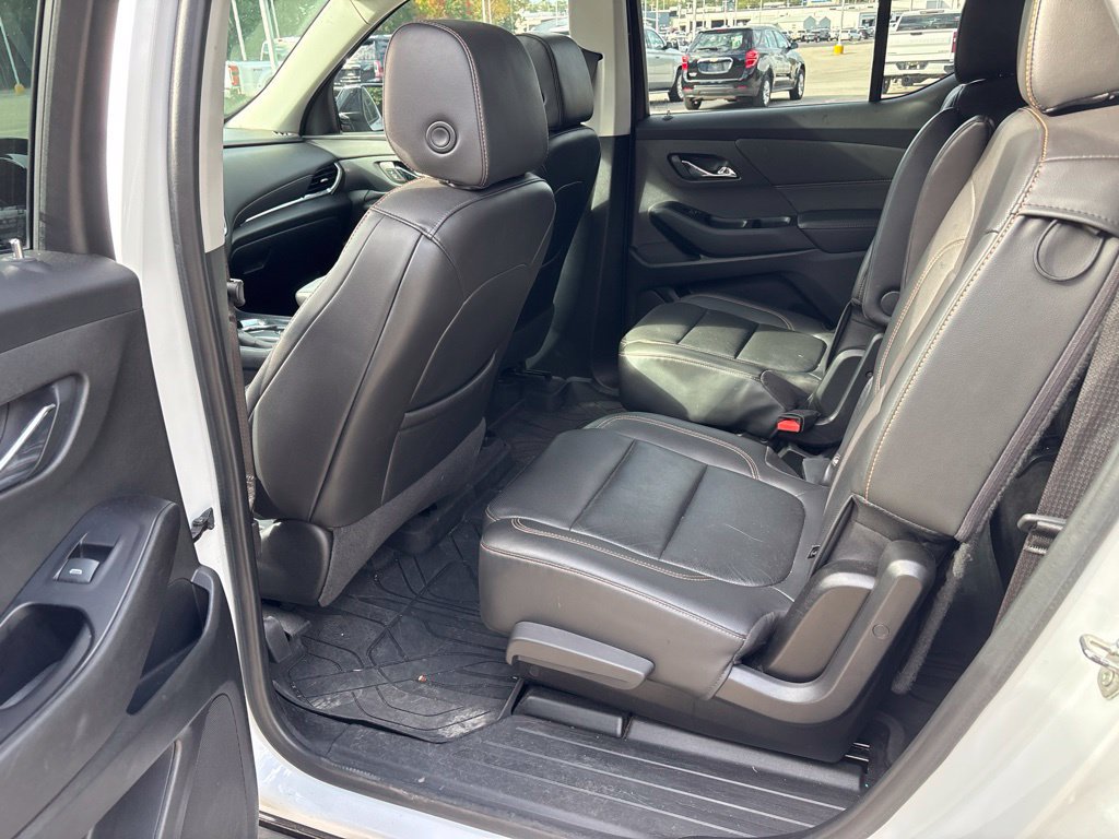 Used 2020 Chevrolet Traverse Premier w/ Redline Edition FWD image 19