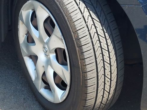 Used 2016 MAZDA MAZDA3 i Sport FWD image 16