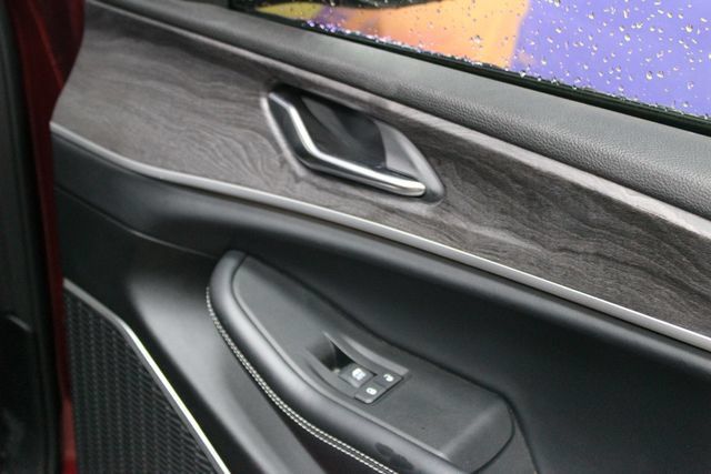 Used 2021 Jeep Grand Cherokee L Limited AWD/4WD image 11