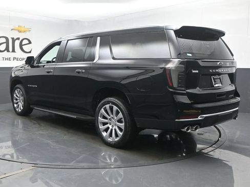 New 2026 Chevrolet Suburban Premier w/ Sun And Tow Package AWD/4WD image 15