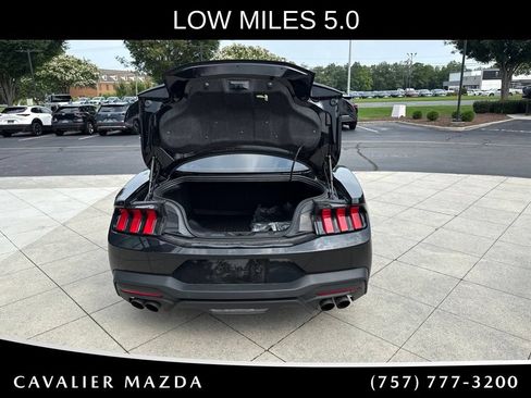 Used 2025 Ford Mustang GT RWD image 9