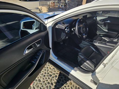 Used 2019 Mercedes-Benz GLA 250 image 9