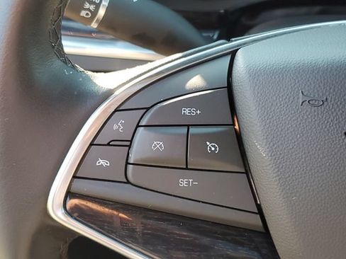Certified 2023 Cadillac XT5 Premium Luxury w/ LPO, Floor Liner Package AWD/4WD image 18