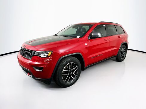 Used 2020 Jeep Grand Cherokee Trailhawk w/ Trailhawk Luxury Group image 3
