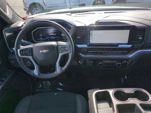 Used 2024 Chevrolet Silverado 1500 LT image 28