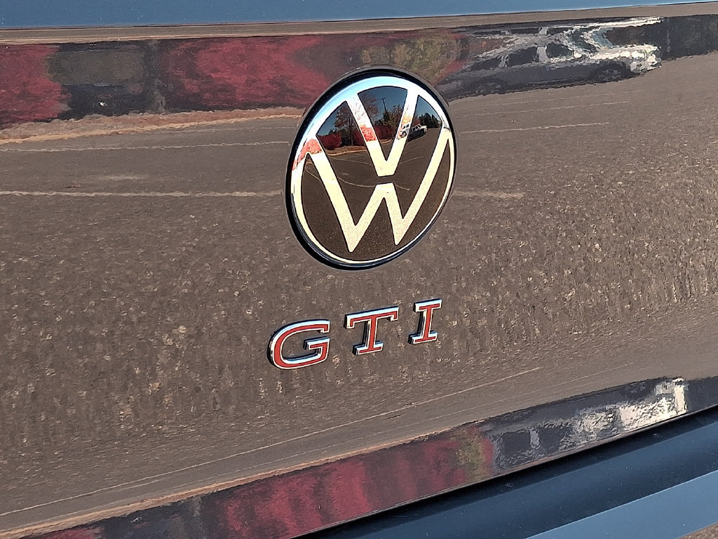 Used 2024 Volkswagen GTI Autobahn FWD image 31