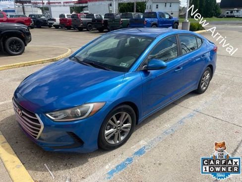 Used 2018 Hyundai Elantra SEL w/ Cargo Package FWD image 2