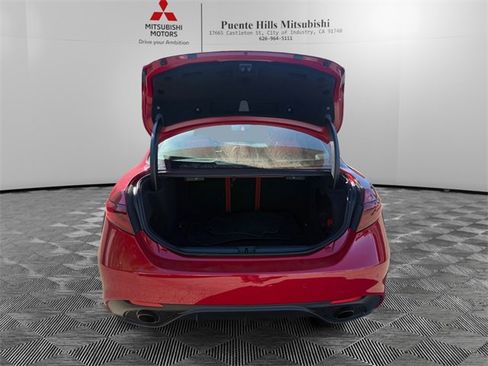 Used 2022 Alfa Romeo Giulia Veloce image 9