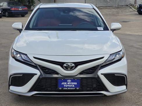 Used 2024 Toyota Camry XSE FWD image 3