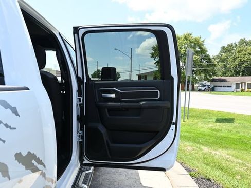 Used 2024 RAM 2500 Big Horn AWD/4WD image 20