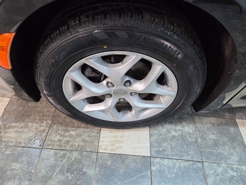 Used 2018 Chrysler Pacifica Touring Plus w/ Tire & Wheel Group image 34