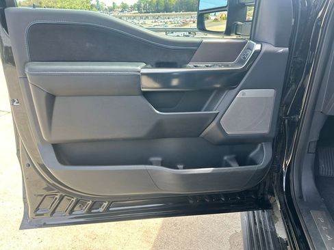 Used 2025 Ford F150 Platinum AWD/4WD image 12