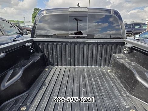 Used 2023 Toyota Tacoma TRD Off-Road AWD/4WD image 6