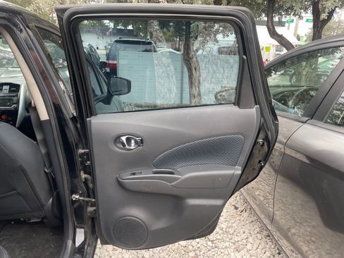 Used 2016 Nissan Versa SV image 8