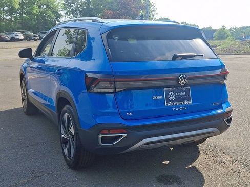 Used 2025 Volkswagen Taos SE AWD/4WD image 8