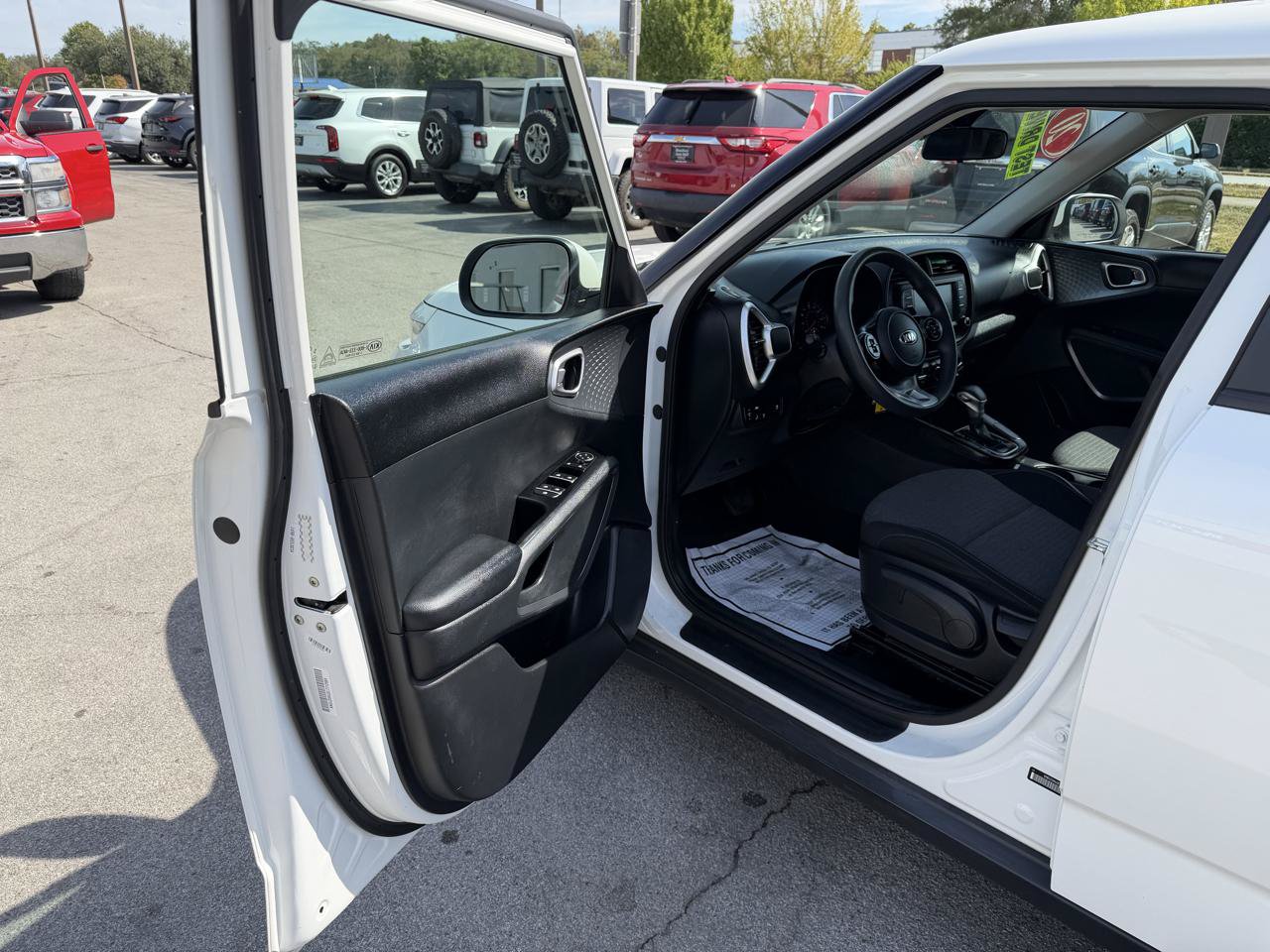 Used 2020 Kia Soul S FWD image 13