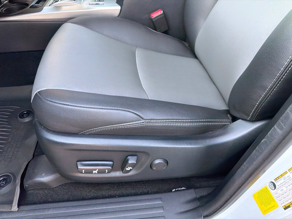 Used 2024 Toyota 4Runner SR5 Premium w/ Moonroof Package AWD/4WD image 20