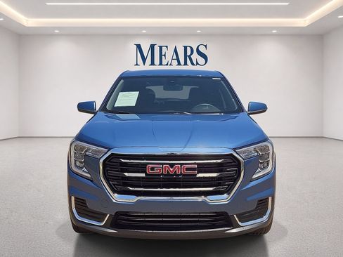 Used 2024 GMC Terrain SLE FWD image 8