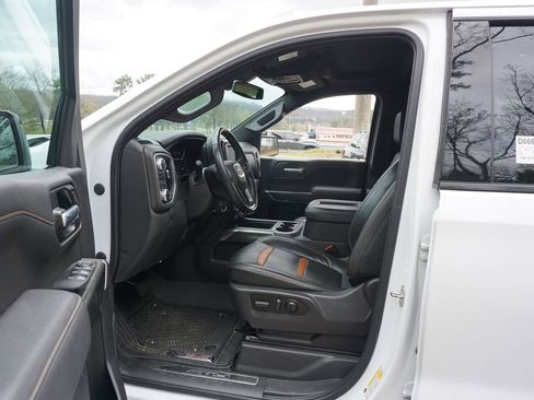 Used 2021 GMC Sierra 1500 AT4 image 2