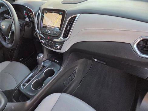 Used 2018 Chevrolet Equinox Premier image 21