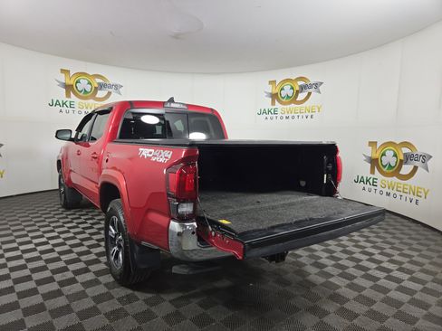 Used 2019 Toyota Tacoma TRD Sport w/ Technology Package image 31