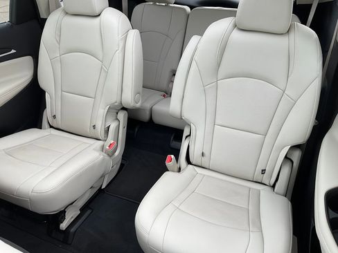 Used 2023 Buick Enclave Essence w/ Experience Buick Package AWD/4WD image 24