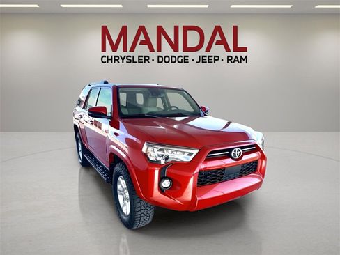 Used 2022 Toyota 4Runner SR5 Premium image 4