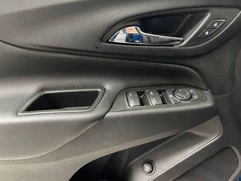 Used 2021 Chevrolet Equinox LT FWD image 17
