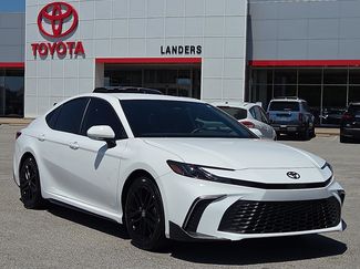 Used 2025 Toyota Camry SE w/ Convenience Package FWD video 1