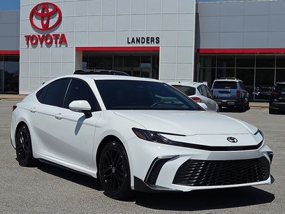 Used 2025 Toyota Camry SE w/ Convenience Package
