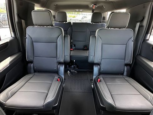New 2026 GMC Yukon XL Elevation w/ Elevation Premium Package AWD/4WD image 24