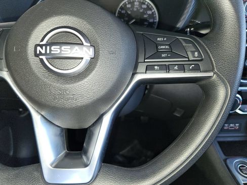 Used 2025 Nissan Sentra SV FWD image 25