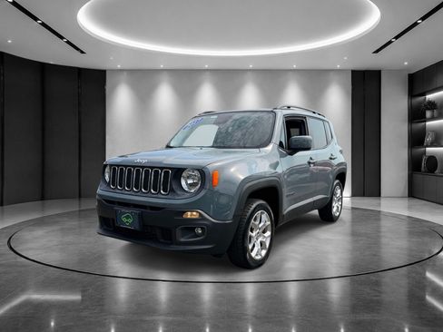 Used 2017 Jeep Renegade Latitude w/ Cold Weather Group AWD/4WD image 1