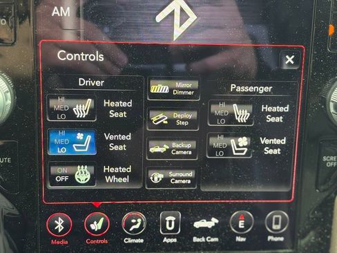 Used 2019 RAM 1500 Laramie AWD/4WD image 34