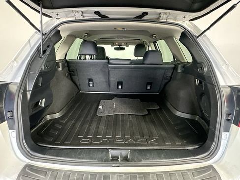 Used 2019 Subaru Outback 2.5i Limited AWD/4WD image 32