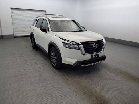 Used 2022 Nissan Pathfinder SL w/ SL Premium Package AWD/4WD image 13